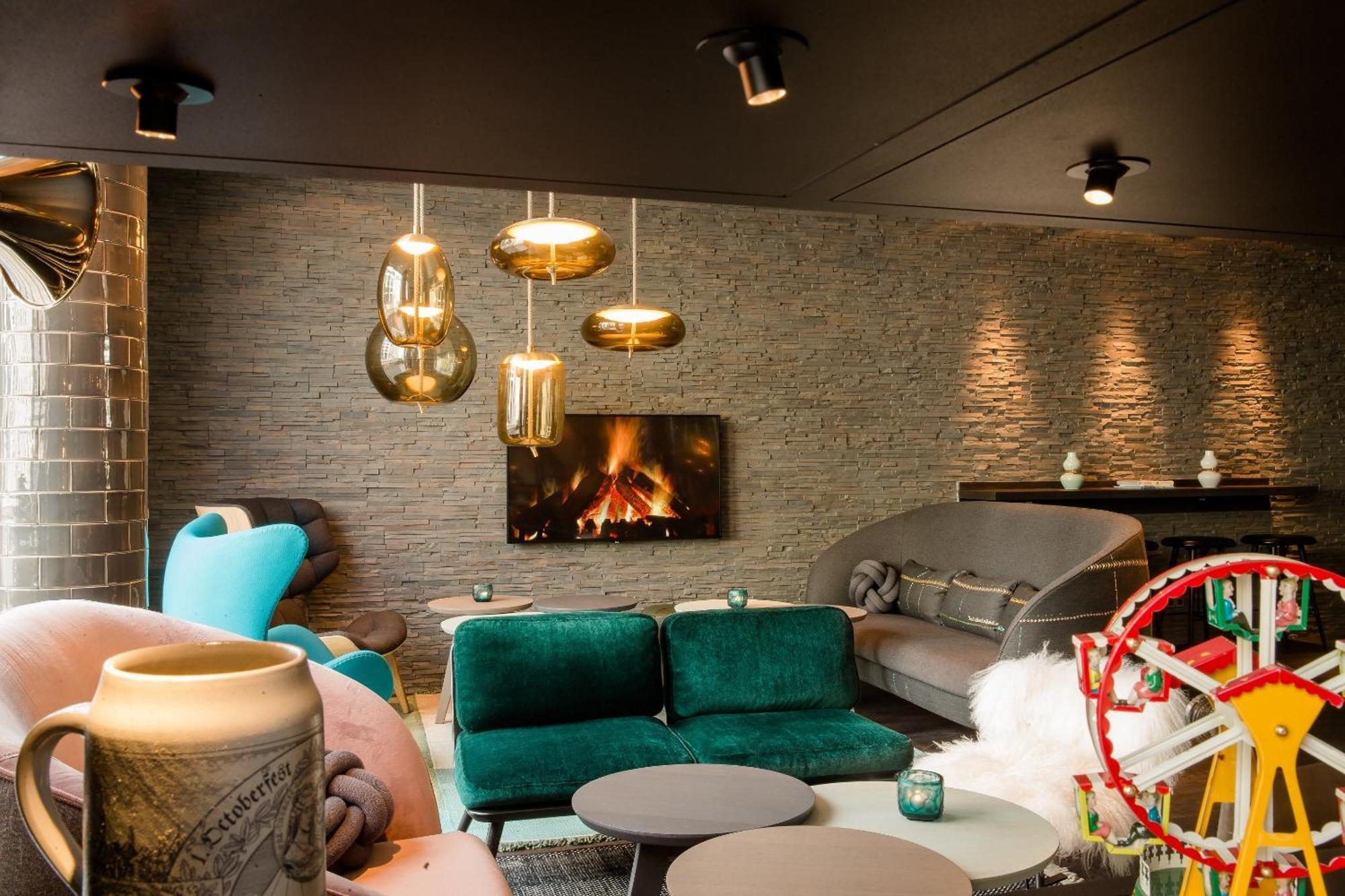 Hotel One München-westend 3*