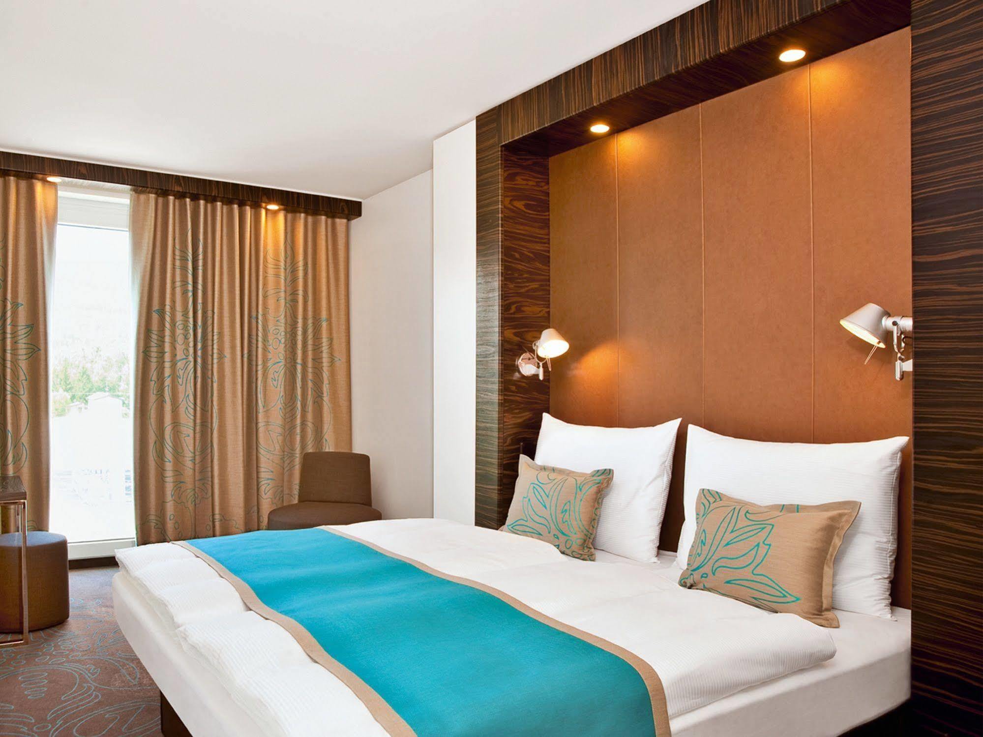 One München-westend 3* München